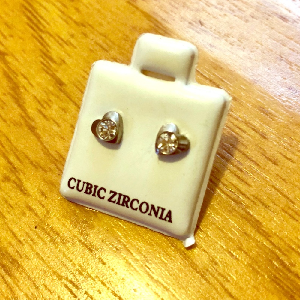 CUBIC ZIRCONIA- silver plated heart studs!